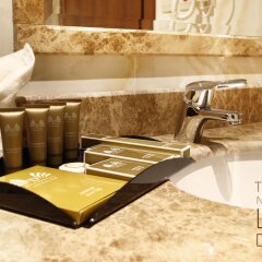 Diwan Residence Hotel Alsalamah in Jeddah, Saudi Arabia from 141$, photos, reviews - zenhotels.com bathroom
