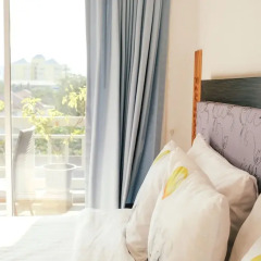 Апартаменты Bangkok Two Bedroom Apartment Бангкок комната для гостей фото 5