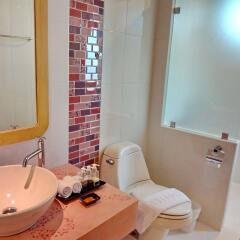Bussaba Bangkok Suvarnabhumi Airport Hotel ванная фото 2