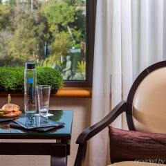Radisson Blu Park Hotel, Athens в номере