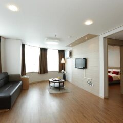 Отель Ramada by Wyndham Seoul Dongdaemun Сеул фитнесс-зал