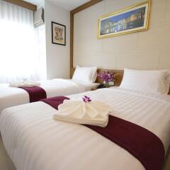 Expat Hotel Patong Center комната для гостей фото 3