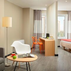 Гостиница Ibis Нижний Новгород в Нижнем Новгороде - забронировать гостиницу Ibis Нижний Новгород, цены и фото номеров комната для гостей фото 2