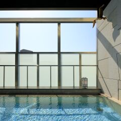 Отель Candeo Hotels Kobe Torroad Кобе бассейн