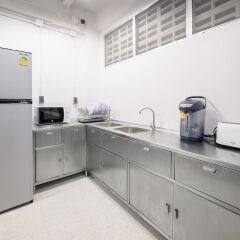 REST IS MORE Hostel Бангкок в номере