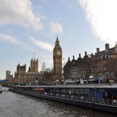 Отель Holiday Inn Express London Stratford городской автобус
