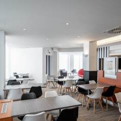 Hotel Aris гостиничный бар
