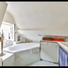 Отель Appartement de charme-Eperon ванная
