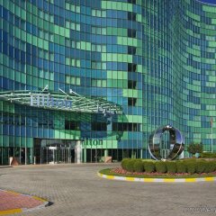 Отель Hilton Capital Grand Abu Dhabi ОАЭ, Абу-Даби - отзывы, цены и фото номеров - забронировать отель Hilton Capital Grand Abu Dhabi онлайн парковка