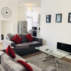 Апартаменты Spacious & Modern 2 Bed Apartment at Knightsbridge London Лондон комната для гостей фото 2