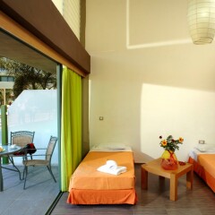 Отель Virginia Family Suites спа