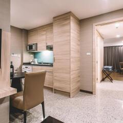 Отель Adelphi Suites Bangkok удобства в номере фото 2