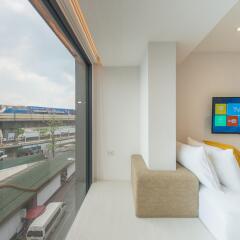 Отель Yello Rooms Victory Monument Бангкок комната для гостей фото 3