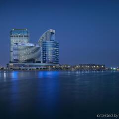 Отель Crowne Plaza Festival City ОАЭ, Дубай - отзывы, цены и фото номеров - забронировать отель Crowne Plaza Festival City онлайн приотельная территория
