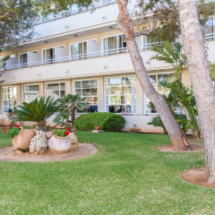Отель EIX Platja Daurada с домашними животными