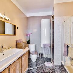 Отель Quartier Latin - Romantic Luxury & Family Apart ванная
