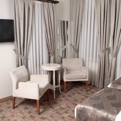 Serene Hotel интерьер отеля