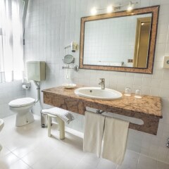 Отель Aurora Terme Италия, Абано-Терме - отзывы, цены и фото номеров - забронировать отель Aurora Terme онлайн ванная