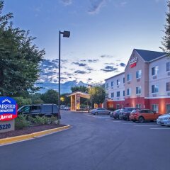 Отель Fairfield Inn & Suites by Marriott Frederick городской автобус