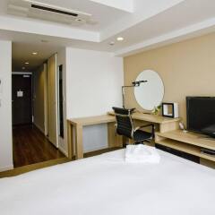Отель Residential Hotel B:CONTE Asakusa Япония, Токио - 1 отзыв об отеле, цены и фото номеров - забронировать отель Residential Hotel B:CONTE Asakusa онлайн удобства в номере фото 2