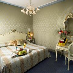 Отель Carlton On The Grand Canal Италия, Венеция - 3 отзыва об отеле, цены и фото номеров - забронировать отель Carlton On The Grand Canal онлайн комната для гостей фото 3