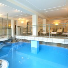 Отель Geigers Lifehotel бассейн