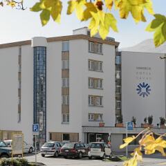 Отель Kongress Hotel Davos Швейцария, Давос - отзывы, цены и фото номеров - забронировать отель Kongress Hotel Davos онлайн парковка