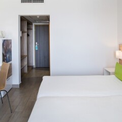 Отель Seashells Resort at Suncrest Мальта, Каура - 1 отзыв об отеле, цены и фото номеров - забронировать отель Seashells Resort at Suncrest онлайн комната для гостей