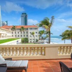 Galle Face Hotel балкон