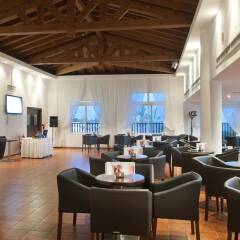 Отель Akti Beach Village Resort Кипр, Хлорака - 1 отзыв об отеле, цены и фото номеров - забронировать отель Akti Beach Village Resort онлайн интерьер отеля