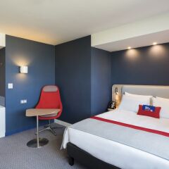 Отель Holiday Inn Express Paris - CDG Airport фото 2