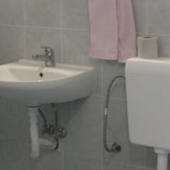 Отель Family Hotel Joya Болгария, Варна - отзывы, цены и фото номеров - забронировать отель Family Hotel Joya онлайн ванная