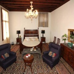 Отель Palazzo Contarini Della Porta Di Ferro Италия, Венеция - 1 отзыв об отеле, цены и фото номеров - забронировать отель Palazzo Contarini Della Porta Di Ferro онлайн интерьер отеля