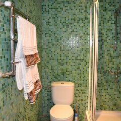 Гостиница Gnezdo Gluharya Hotel Украина, Харьков - отзывы, цены и фото номеров - забронировать гостиницу Gnezdo Gluharya Hotel онлайн ванная