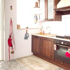 Апартаменты Apartment With 4 Bedrooms in Recanati, With Wonderful Mountain View, Enclosed Garden and Wifi - 8 km From the Beach Реканати в номере