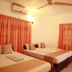 Отель Cottage Tourist Rest Шри-Ланка, Анурадхапура - отзывы, цены и фото номеров - забронировать отель Cottage Tourist Rest онлайн комната для гостей фото 5