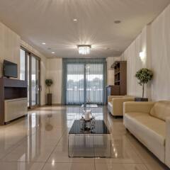 Lagomandra Beach Hotel комната для гостей