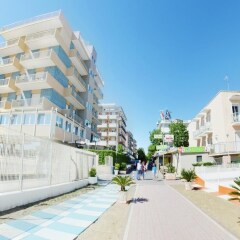 Hotel Ghirlandina Римини парковка