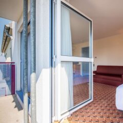 Отель Park Inn by Radisson Munich Frankfurter Ring Германия, Мюнхен - 3 отзыва об отеле, цены и фото номеров - забронировать отель Park Inn by Radisson Munich Frankfurter Ring онлайн балкон