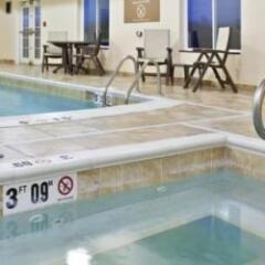 Holiday Inn Express Hotel & Suites Jasper бассейн фото 2
