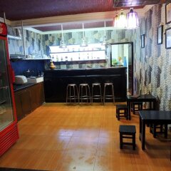 Ha Long Happy Hostel - Adults Only питание