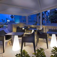 Отель Elba Motril Beach & Business Resort гостиничный бар