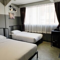 Отель Talakkia Boutique Бангкок сейф в номере