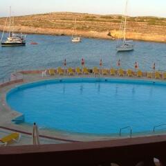 Comino Hotel бассейн фото 3