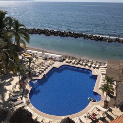 Отель Costa Sur Resort And Spa Пуэрто-Вальярта бассейн