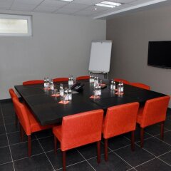 Отель Cleythil Hotel Бельгия, Мальдегем - отзывы, цены и фото номеров - забронировать отель Cleythil Hotel онлайн помещение для мероприятий