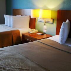 Отель Comfort Inn Puerto Vallarta сейф в номере
