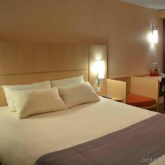 Отель Ibis Cannes Centre Франция, Канны - отзывы, цены и фото номеров - забронировать отель Ibis Cannes Centre онлайн комната для гостей фото 2