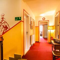 Отель Good Bye Lenin Hostel Польша, Краков - отзывы, цены и фото номеров - забронировать отель Good Bye Lenin Hostel онлайн интерьер отеля