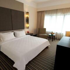 Отель Swiss-Garden Hotel Kuala Lumpur Малайзия, Куала-Лумпур - 2 отзыва об отеле, цены и фото номеров - забронировать отель Swiss-Garden Hotel Kuala Lumpur онлайн комната для гостей фото 2